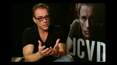 JCVD(c)narratiofilms-droledetrame-mediares