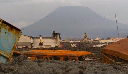 VOLCANO SLAYER Nyiragongo un volcan dans la ville 6